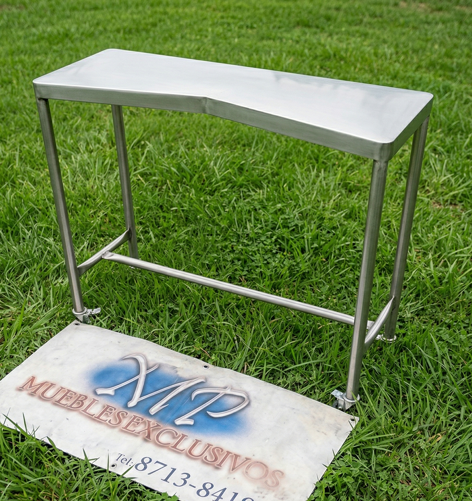 Mesa Riñonera en acero inoxidable